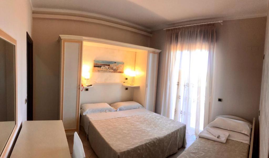 Pensione Degli Ulivi Porto SantʼElpidio Εξωτερικό φωτογραφία