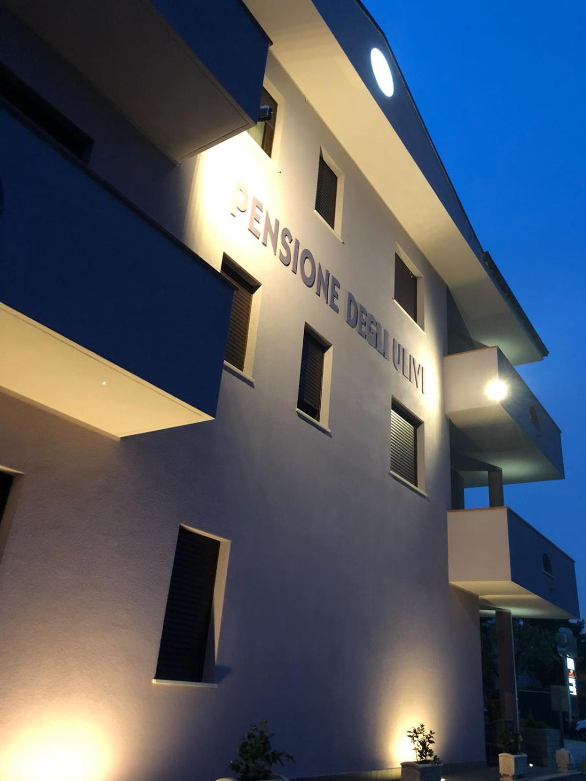 Pensione Degli Ulivi Porto SantʼElpidio Εξωτερικό φωτογραφία