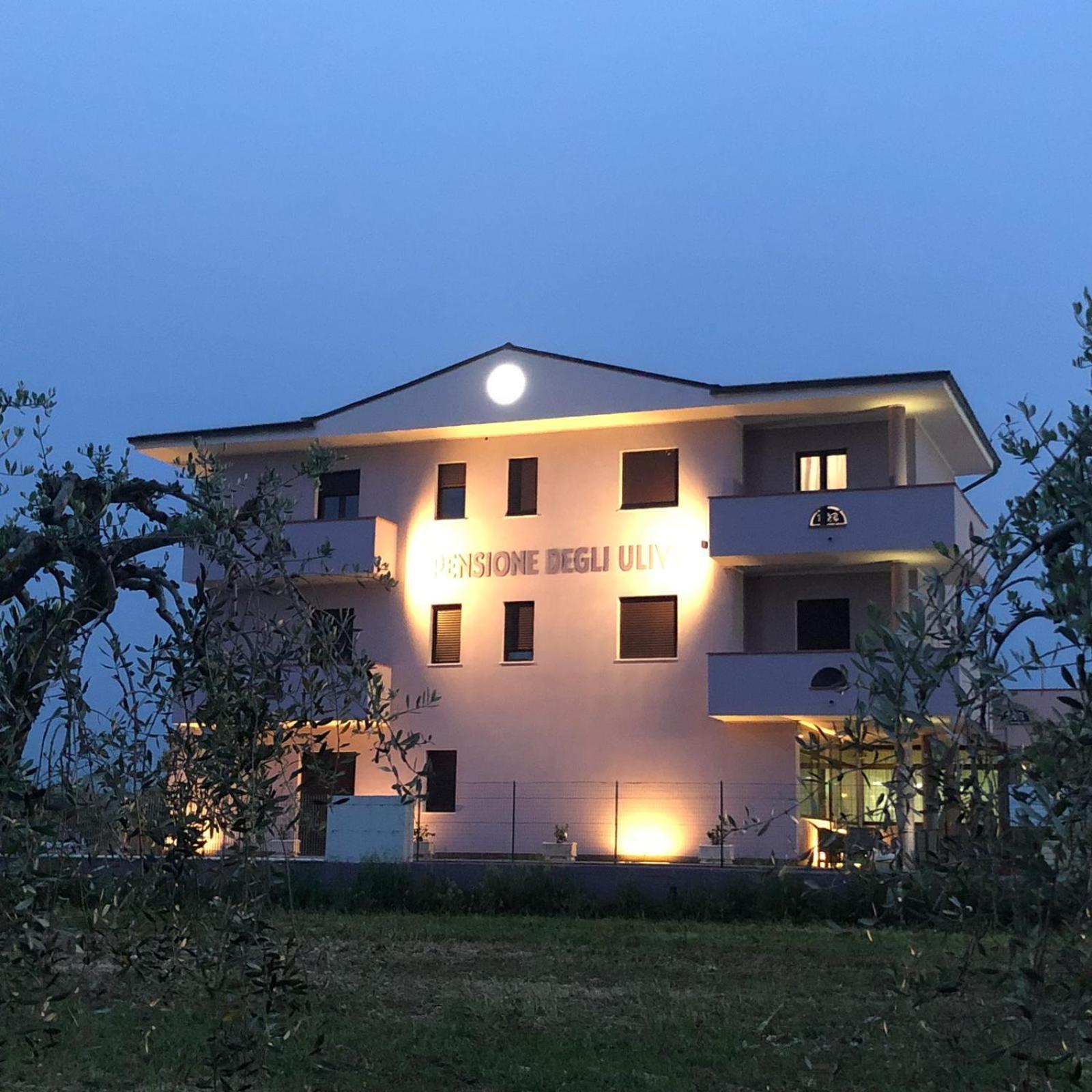 Pensione Degli Ulivi Porto SantʼElpidio Εξωτερικό φωτογραφία